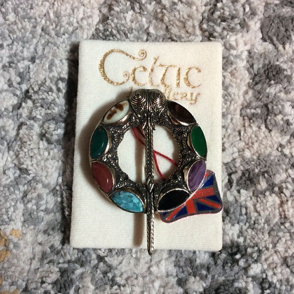 BEAUTIFUL VINTAGE CELTIC JEWELRY PIN! EUC!